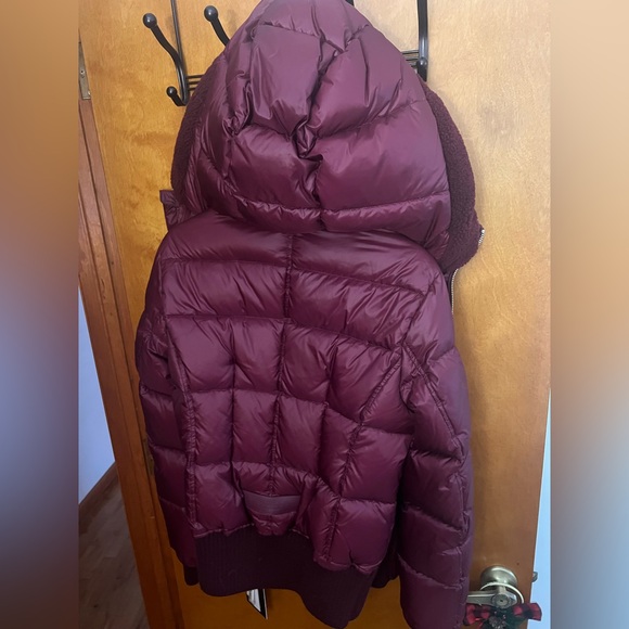 Merlot color winter coat. Heavy and warm! - Picture 2 of 2